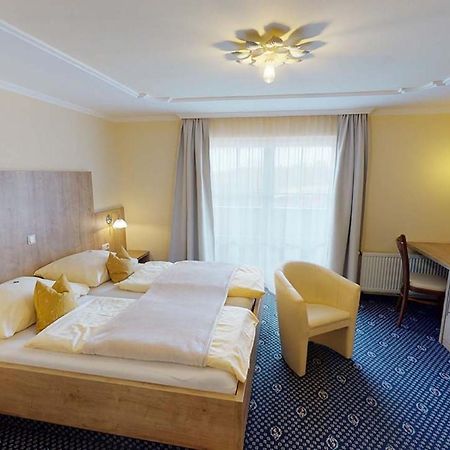 Voralpenhotel Schmoller Sankt Georgen im Attergau Exterior foto