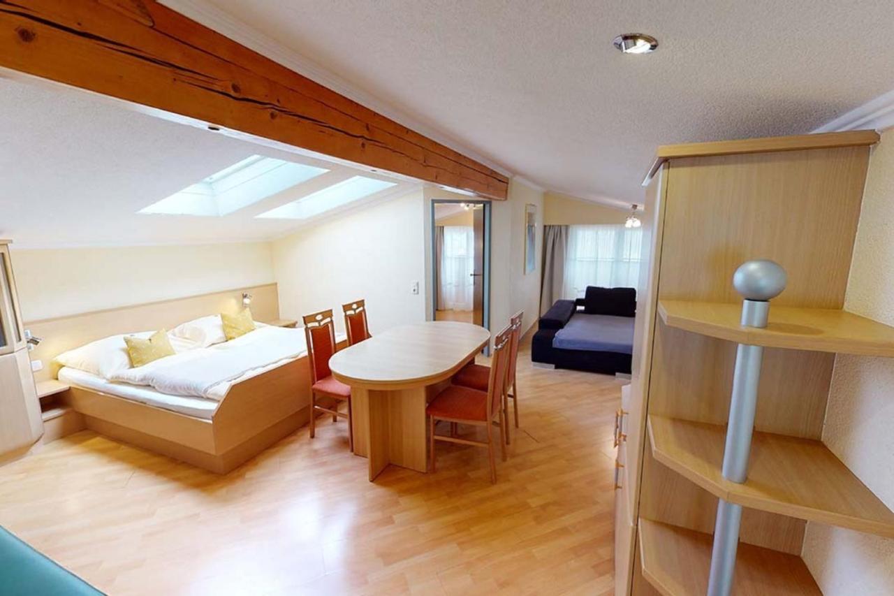 Voralpenhotel Schmoller Sankt Georgen im Attergau Exterior foto