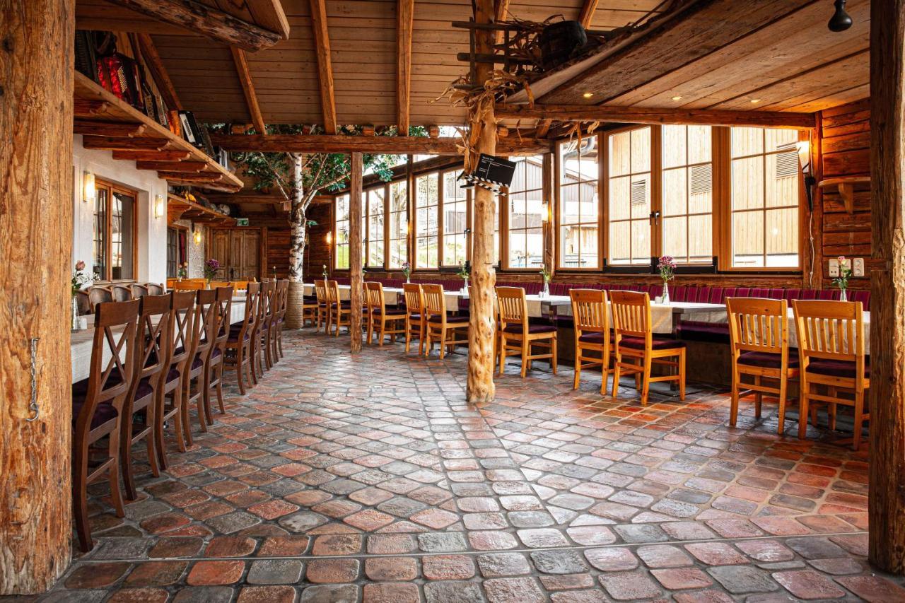 Voralpenhotel Schmoller Sankt Georgen im Attergau Exterior foto